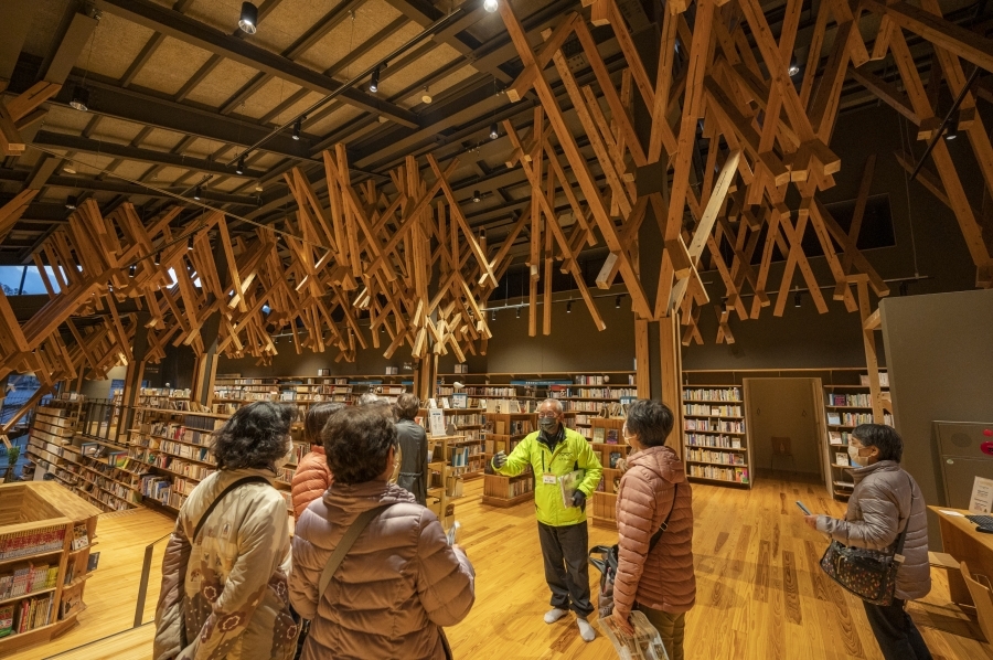 ガイド風景図書館.jpg